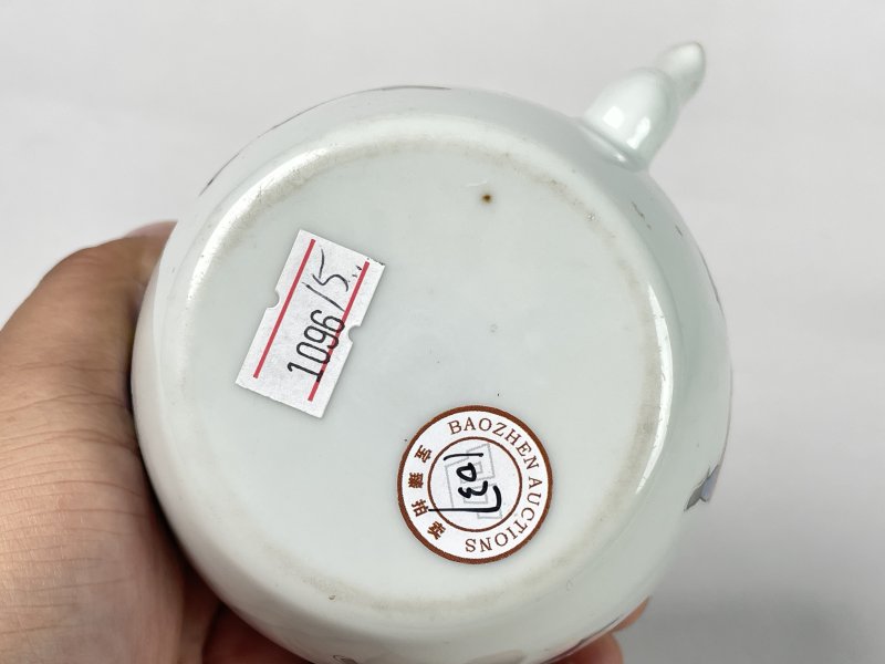 清咸丰 粉彩水浒传人物图茶壶 - 图14