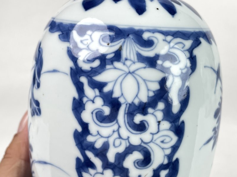 清康熙 青花开光花卉纹梅瓶 - 图8