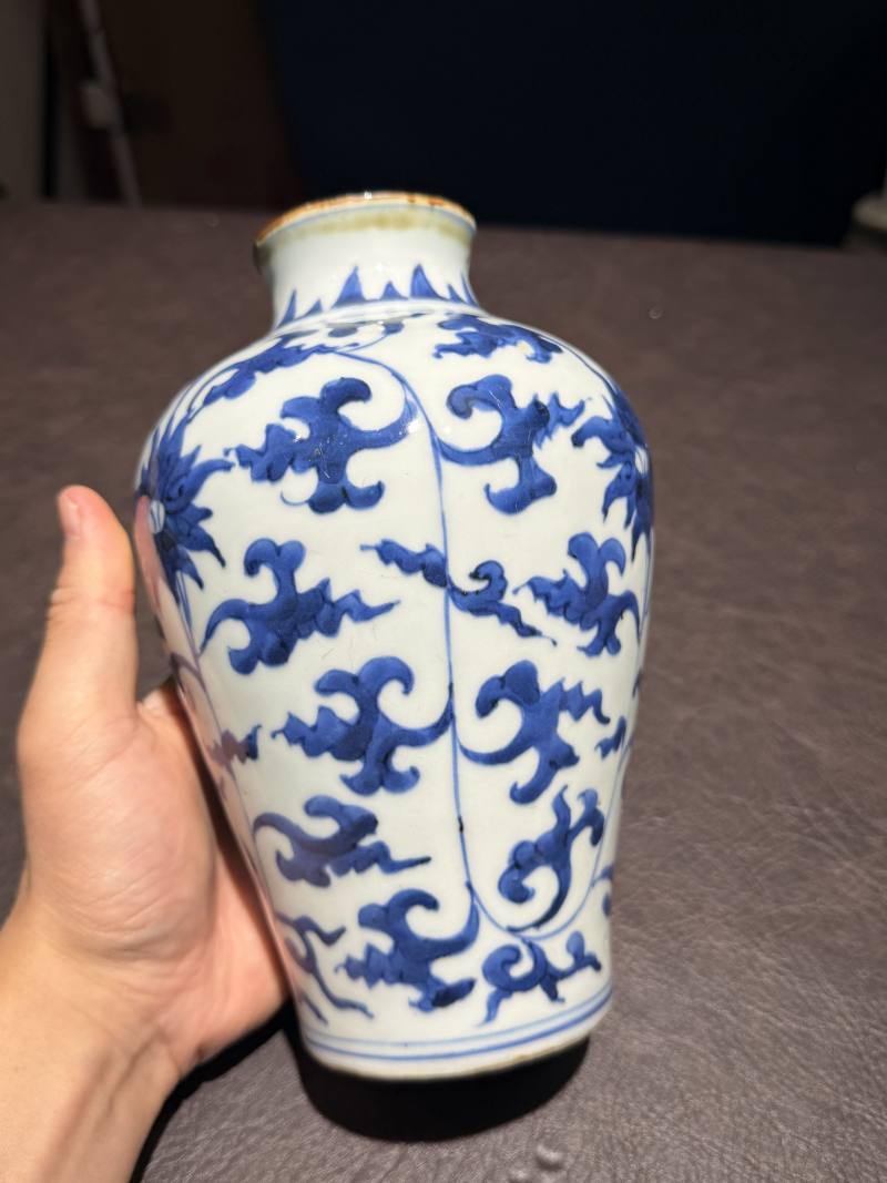 清康熙 青花缠枝莲纹梅瓶 - 图3