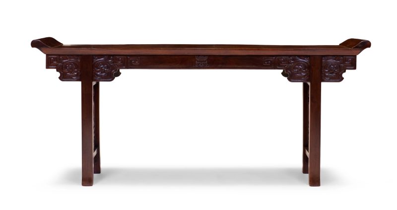 清十八世紀 黃花梨及硬木翹頭案 | A Chinese huanghuali and hardwood trestle altar table, qiaotou-an