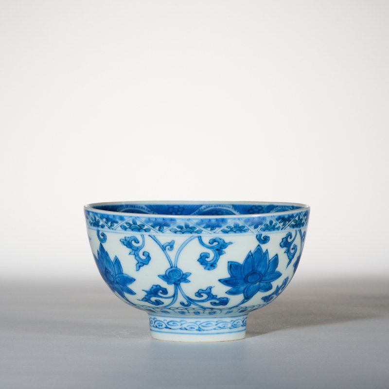 明嘉靖 青花缠枝花卉纹碗 - 图3