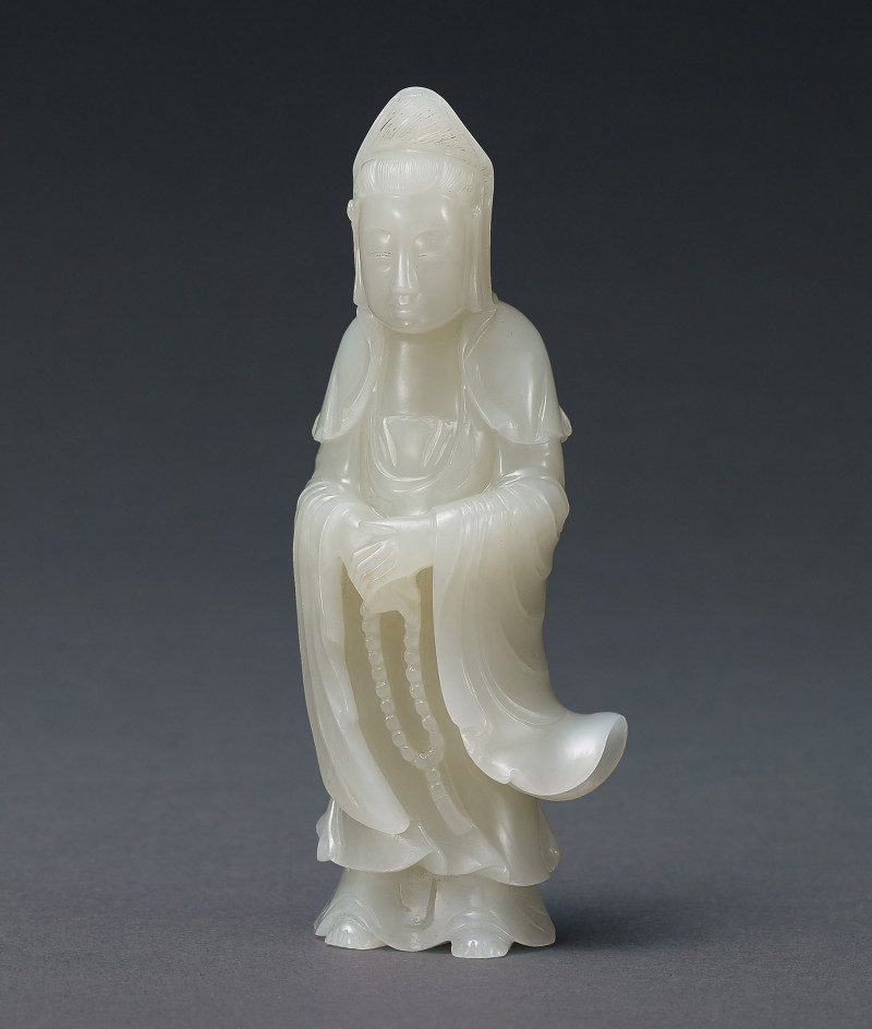 清  白玉持珠觀音立像
