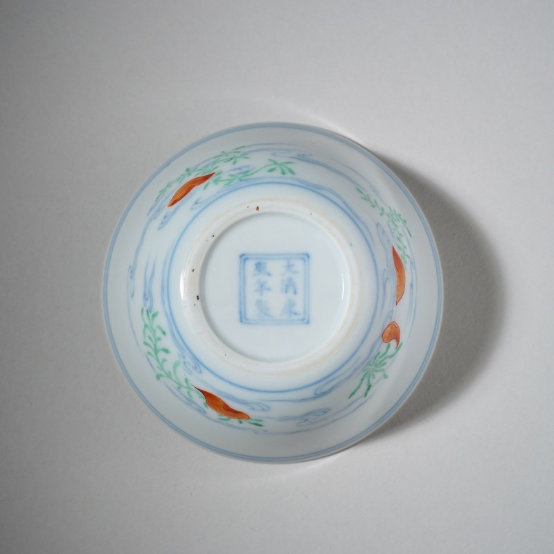 清康熙 斗彩花逐清溪图卧足杯 - 图12