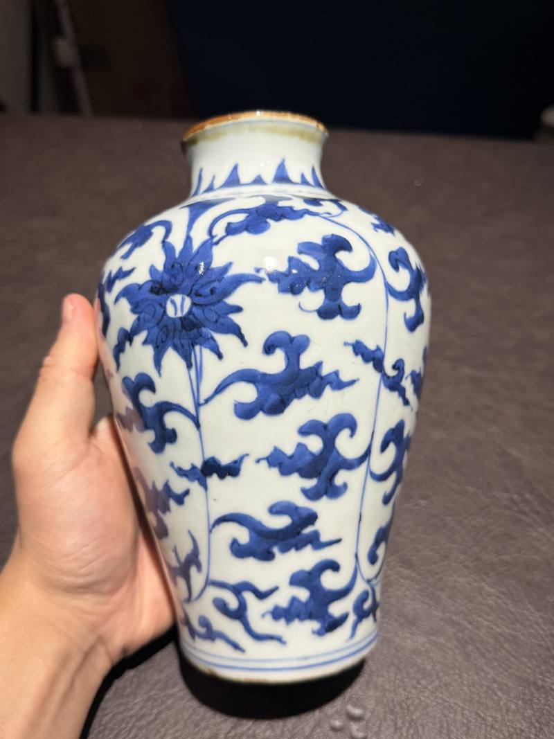 清康熙 青花缠枝莲纹梅瓶 - 图4