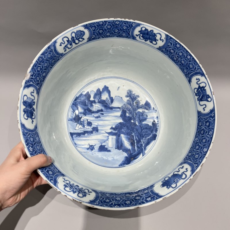 清康熙 青花通景山水人物图大碗 - 图3