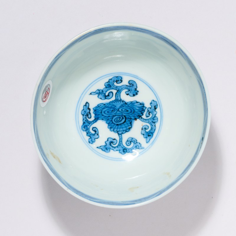 明嘉靖 青花缠枝花卉纹碗 - 图4