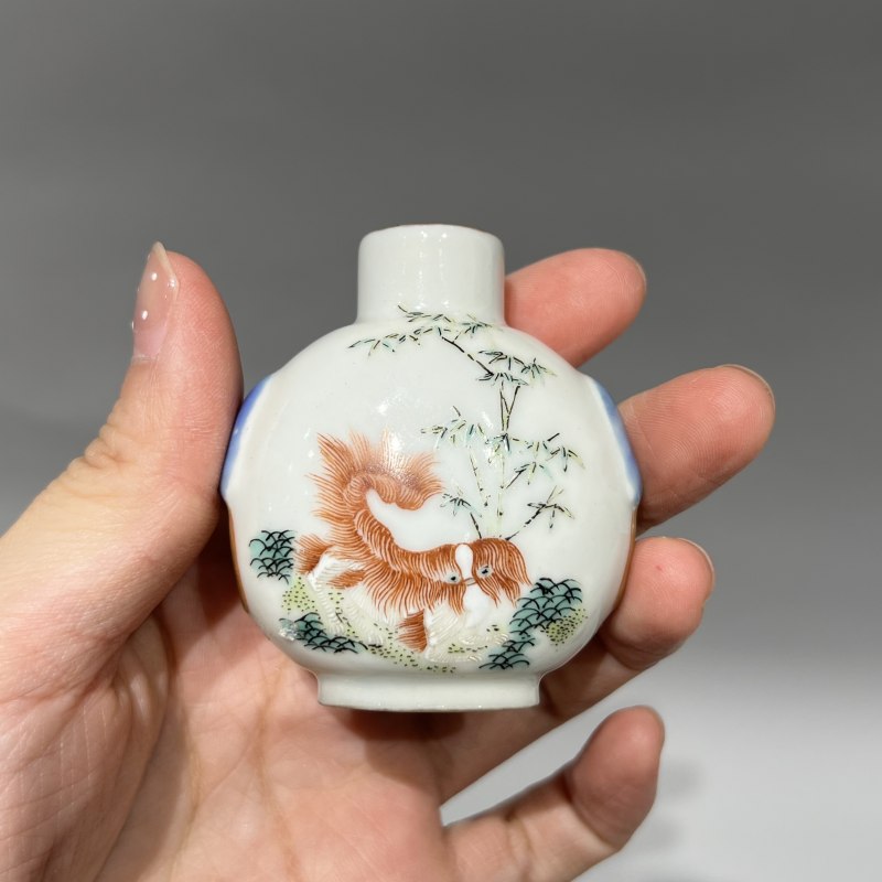 清道光 粉彩鸽犬图鼻烟壶 - 图5