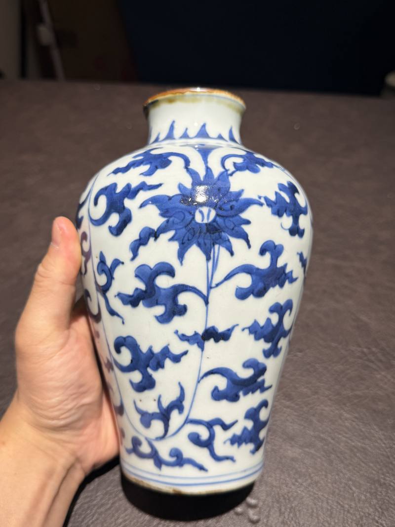 清康熙 青花缠枝莲纹梅瓶 - 图5
