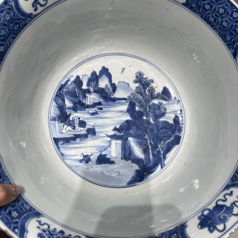清康熙 青花通景山水人物图大碗 - 图4