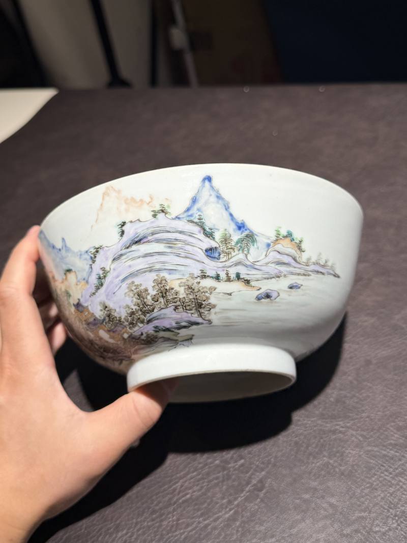 清乾隆 粉彩山水人物碗 - 图8