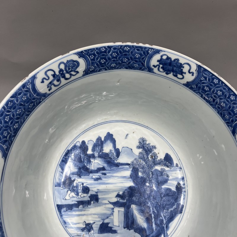 清康熙 青花通景山水人物图大碗 - 图5