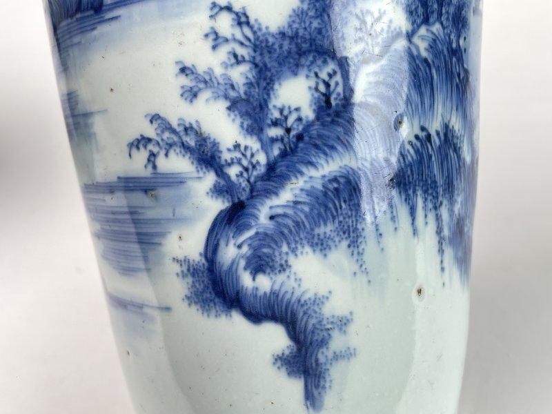 明末清初 青花披麻皴山水纹筒瓶 - 图9
