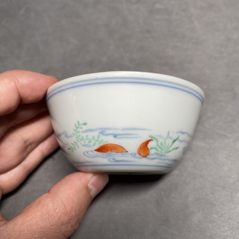 清康熙 斗彩花逐清溪图卧足杯 - 图15