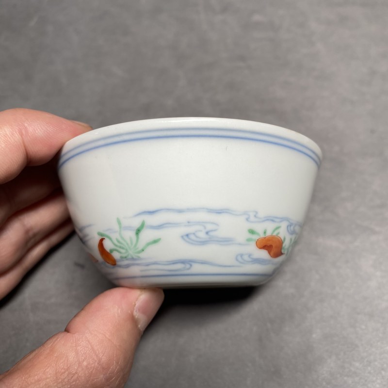 清康熙 斗彩花逐清溪图卧足杯 - 图16