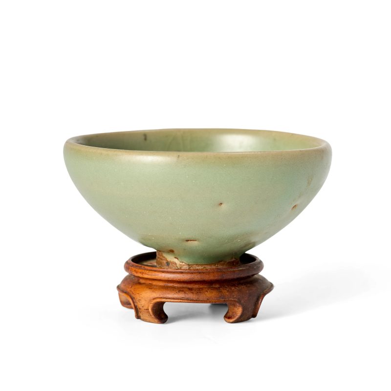 宋/金 鈞窯綠釉盞 | A rare Chinese 'green Jun' bowl
