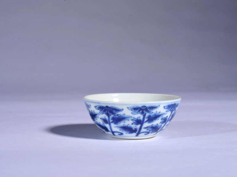 清光绪 青花缠枝莲纹小杯 - 图1