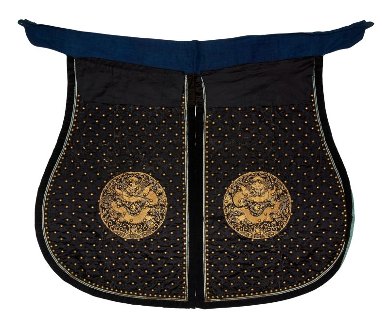 清晚期 石青地繡蟒紋職官甲圍裳 | A Chinese ceremonial armour apron, Weishang