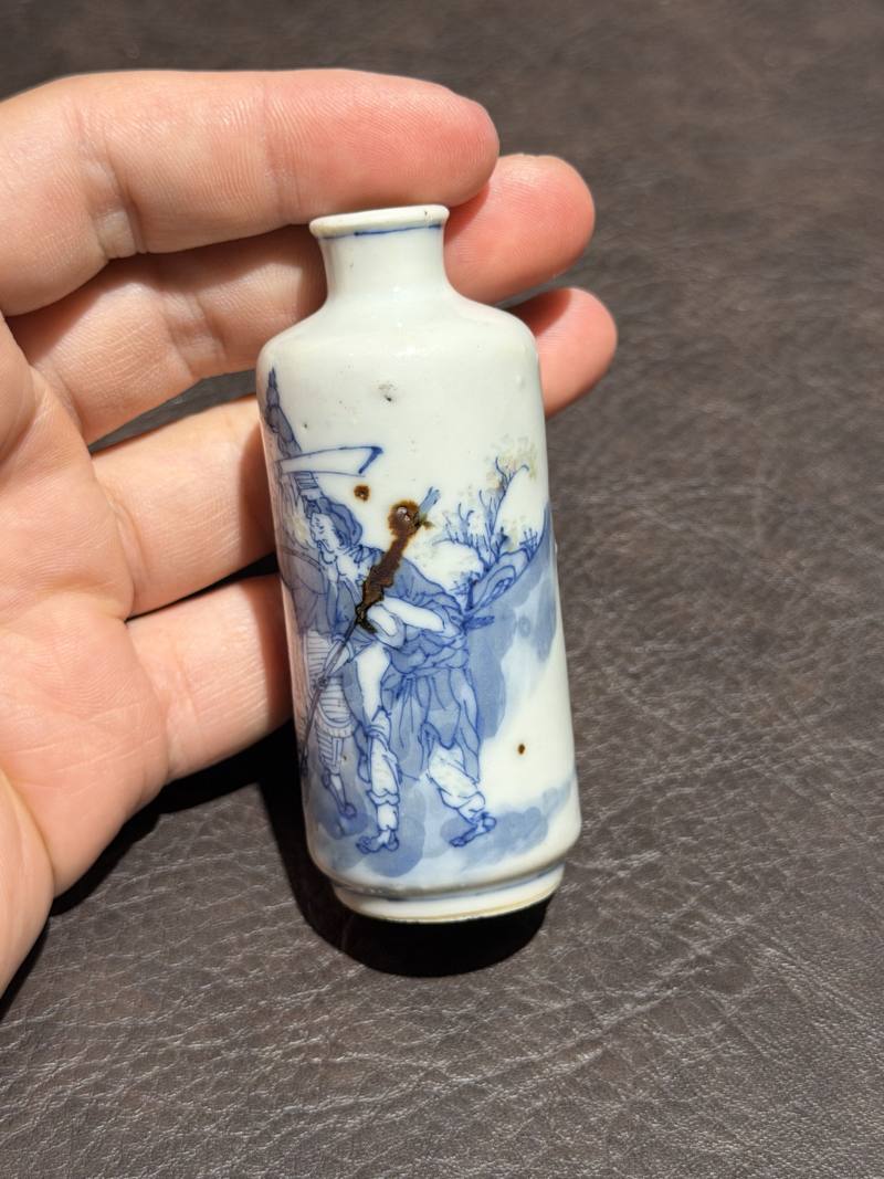 清道光 青花釉里红人物故事图鼻烟壶 - 图3