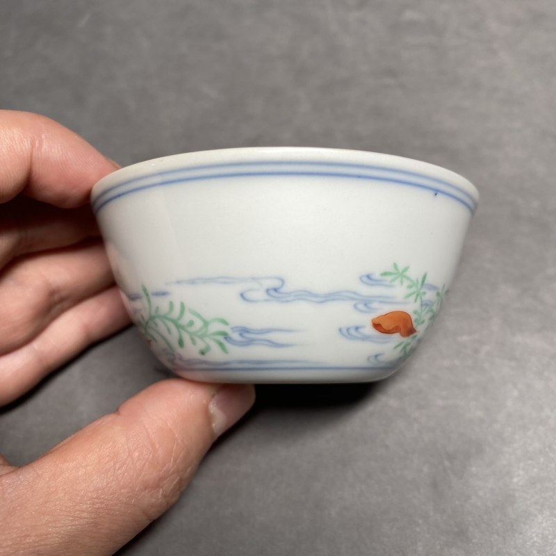 清康熙 斗彩花逐清溪图卧足杯 - 图18