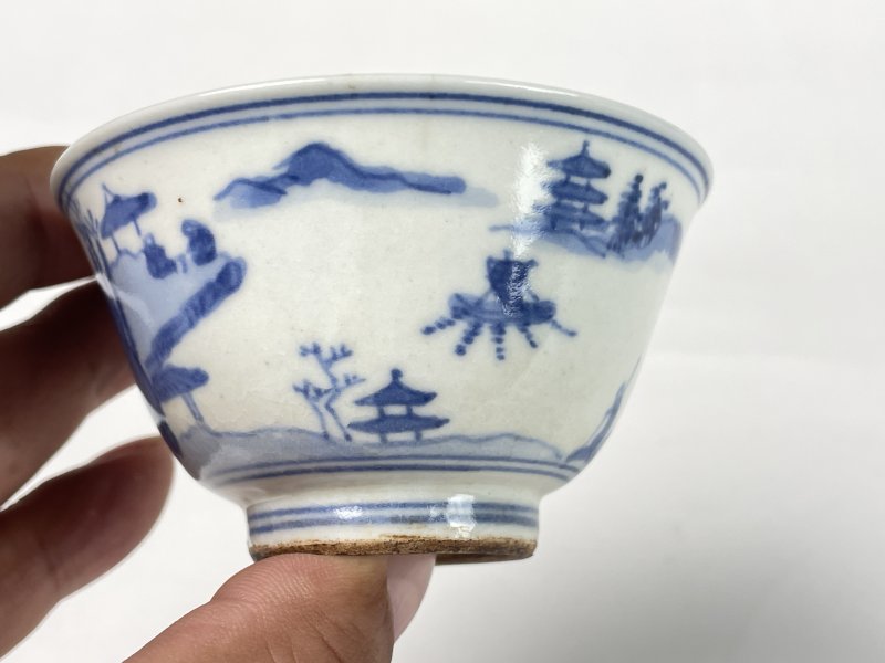 清早期 浆胎青花人物纹杯一对 - 图10