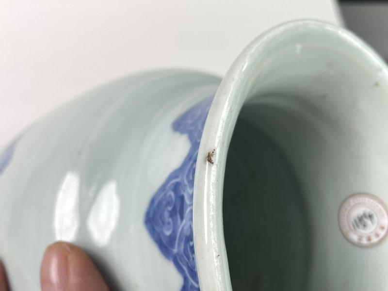 明末清初 青花披麻皴山水纹筒瓶 - 图13