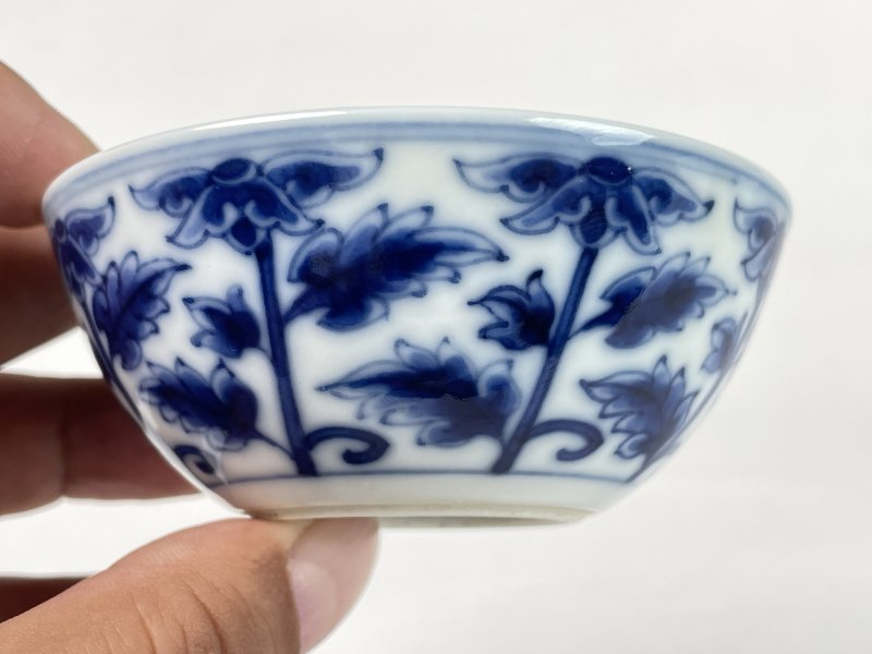 清光绪 青花缠枝莲纹小杯 - 图3