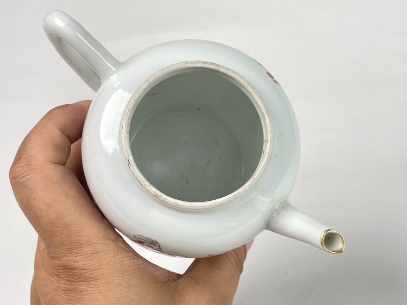清道光 粉彩无双谱人物纹茶壶 - 图10