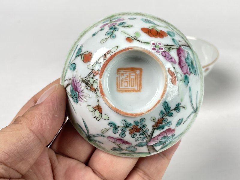 清 粉彩花卉纹盖碗 - 图3