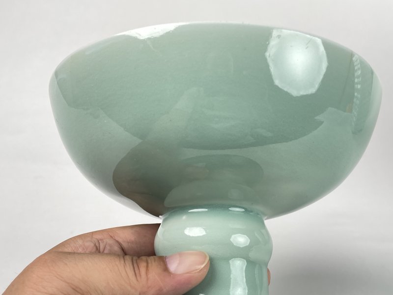 清中期 豆青釉高足碗 - 图5