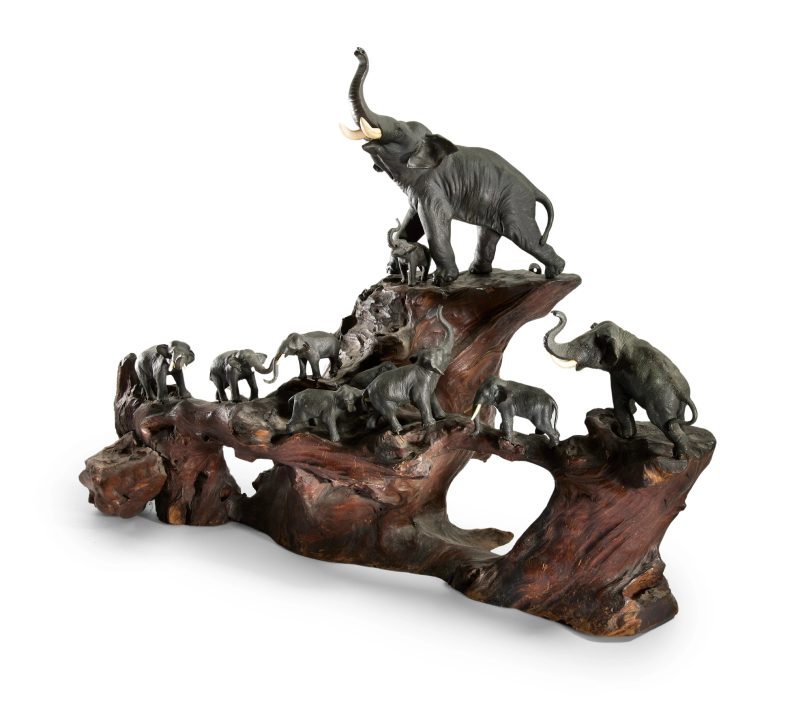 A Japanese bronze okimono group of elephants with fitted wood stand - 图2