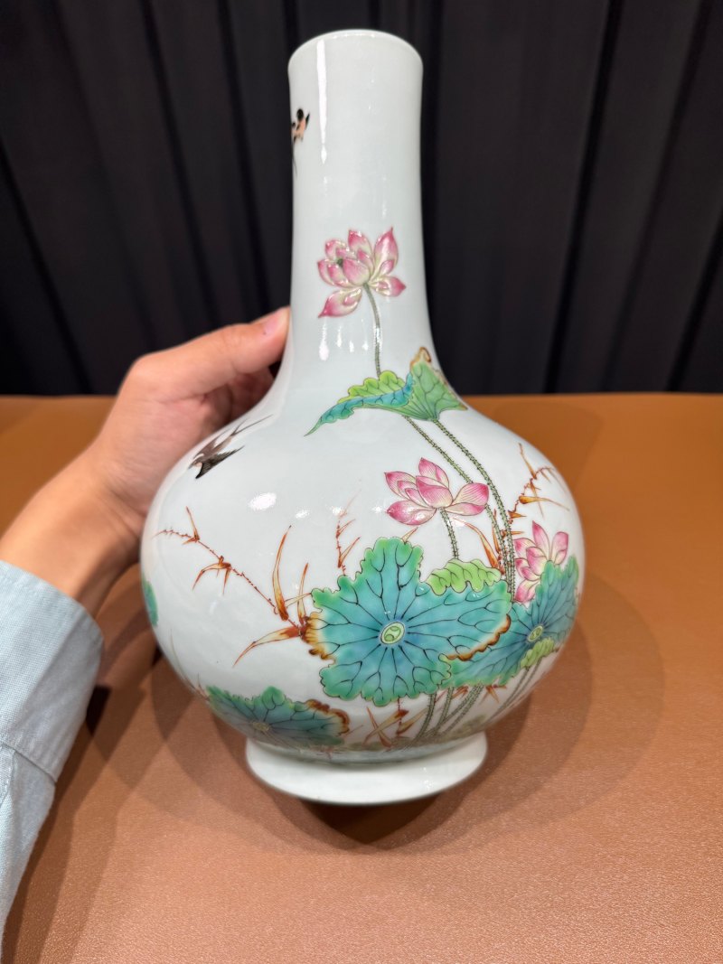 清道光 粉彩海晏河清图小天球瓶 - 图2
