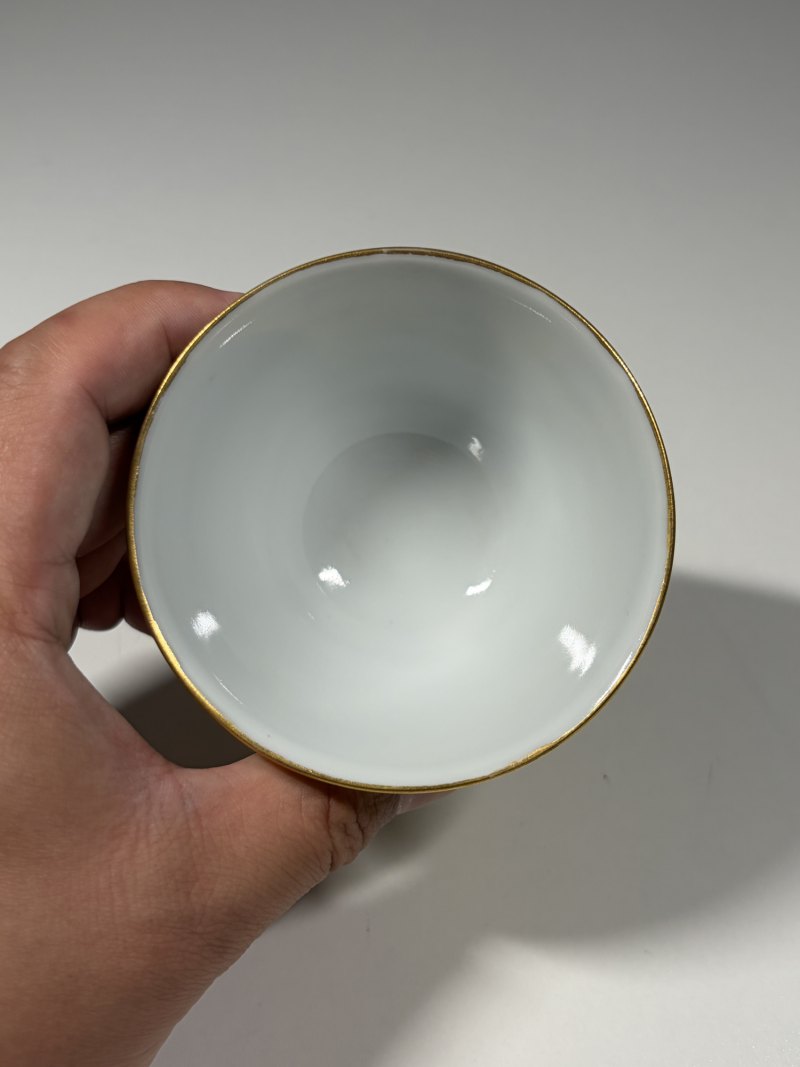 清同治 明黄地粉彩玉兰花纹杯 - 图7