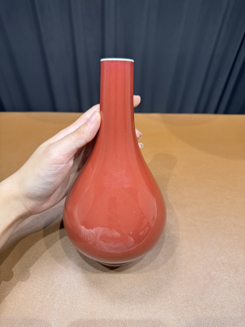 清雍正 宝石红釉小胆瓶 - 图6