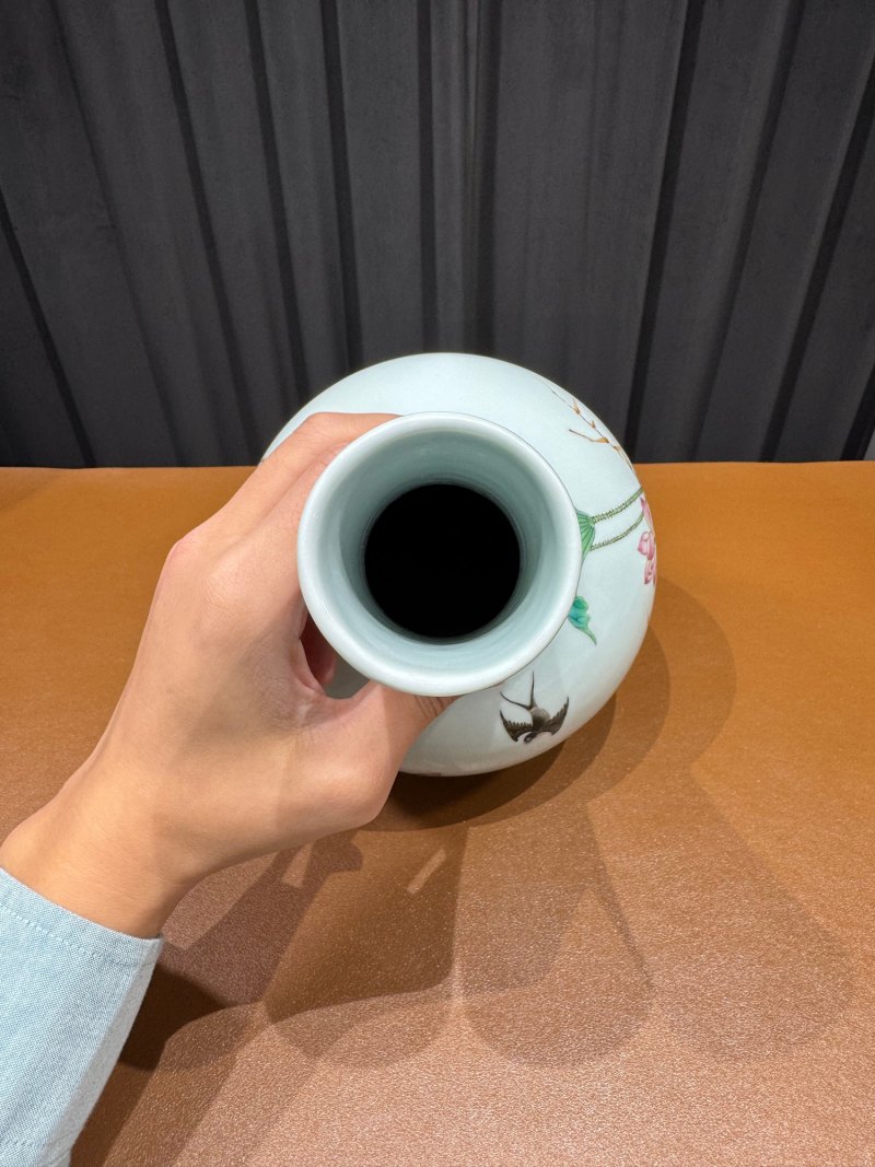 清道光 粉彩海晏河清图小天球瓶 - 图6