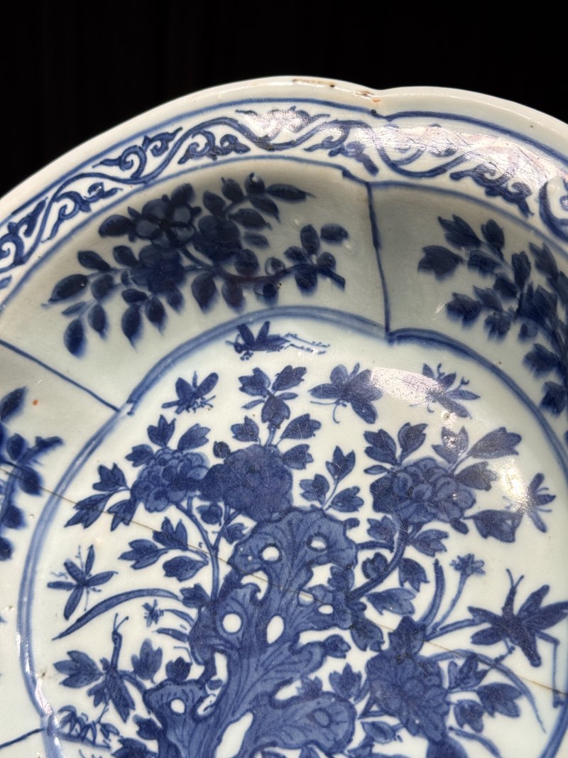 明万历 青花花蝶纹花口洗 - 图9