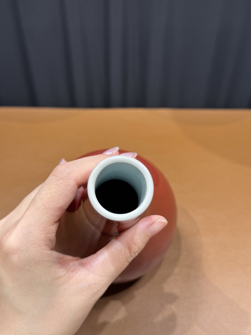清雍正 宝石红釉小胆瓶 - 图8