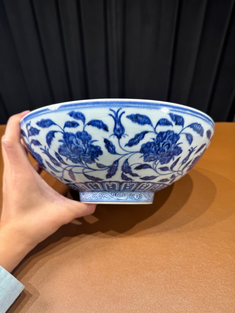 明宣德 青花缠枝莲纹大碗 - 图5