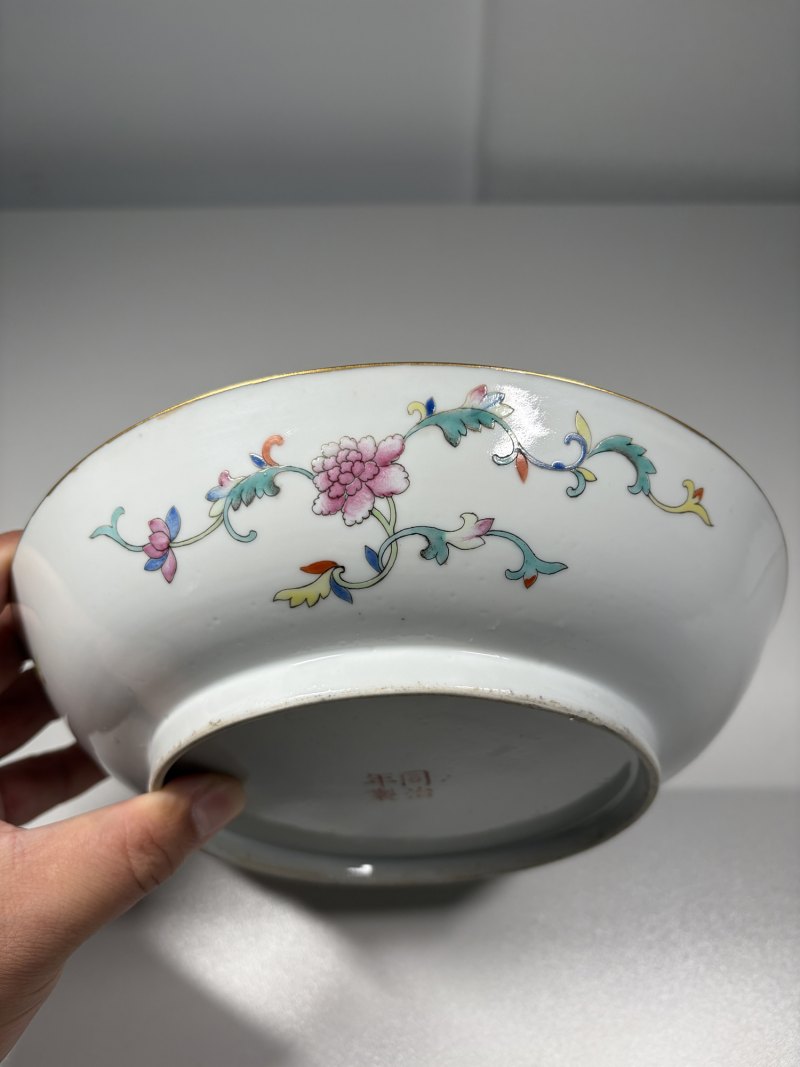 清同治 明黄地粉彩玉兰花纹大盘 - 图4