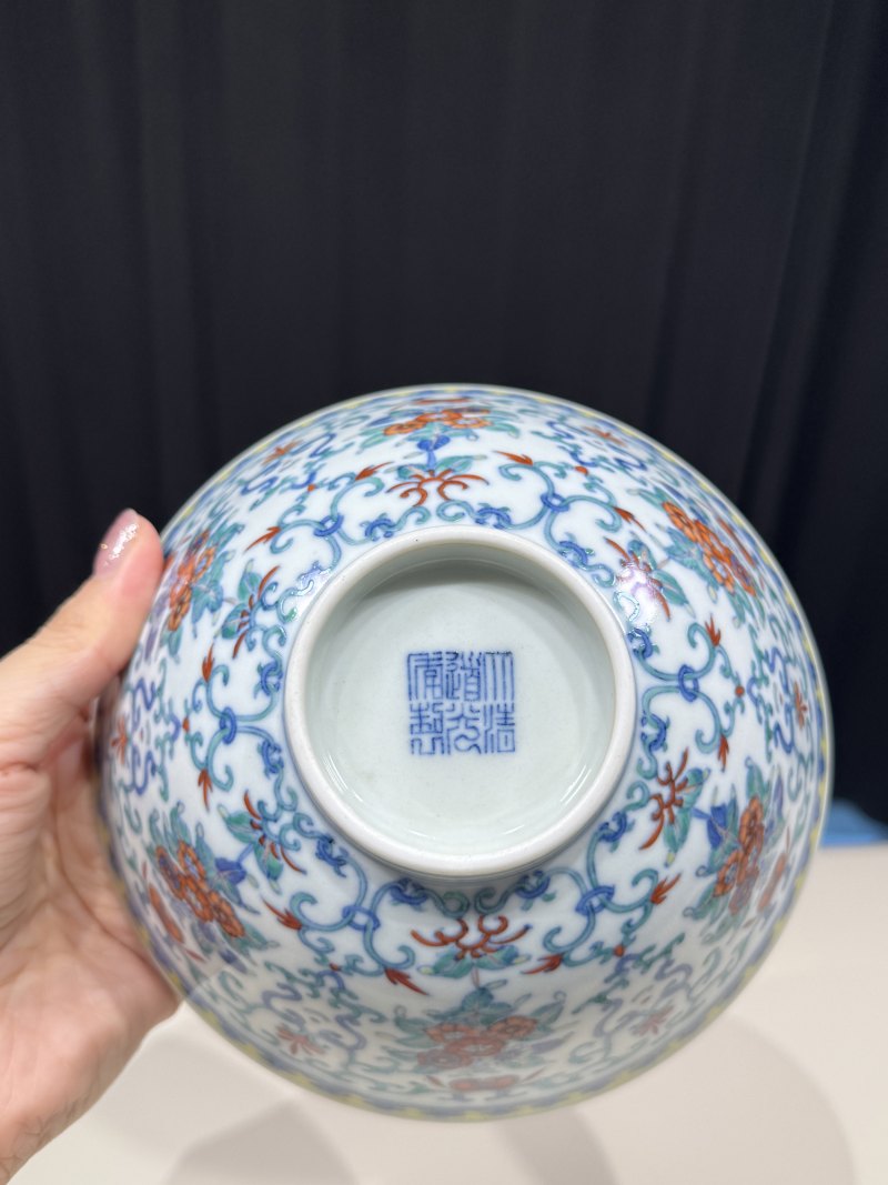 清道光 斗彩簇菊纹碗一对 - 图10