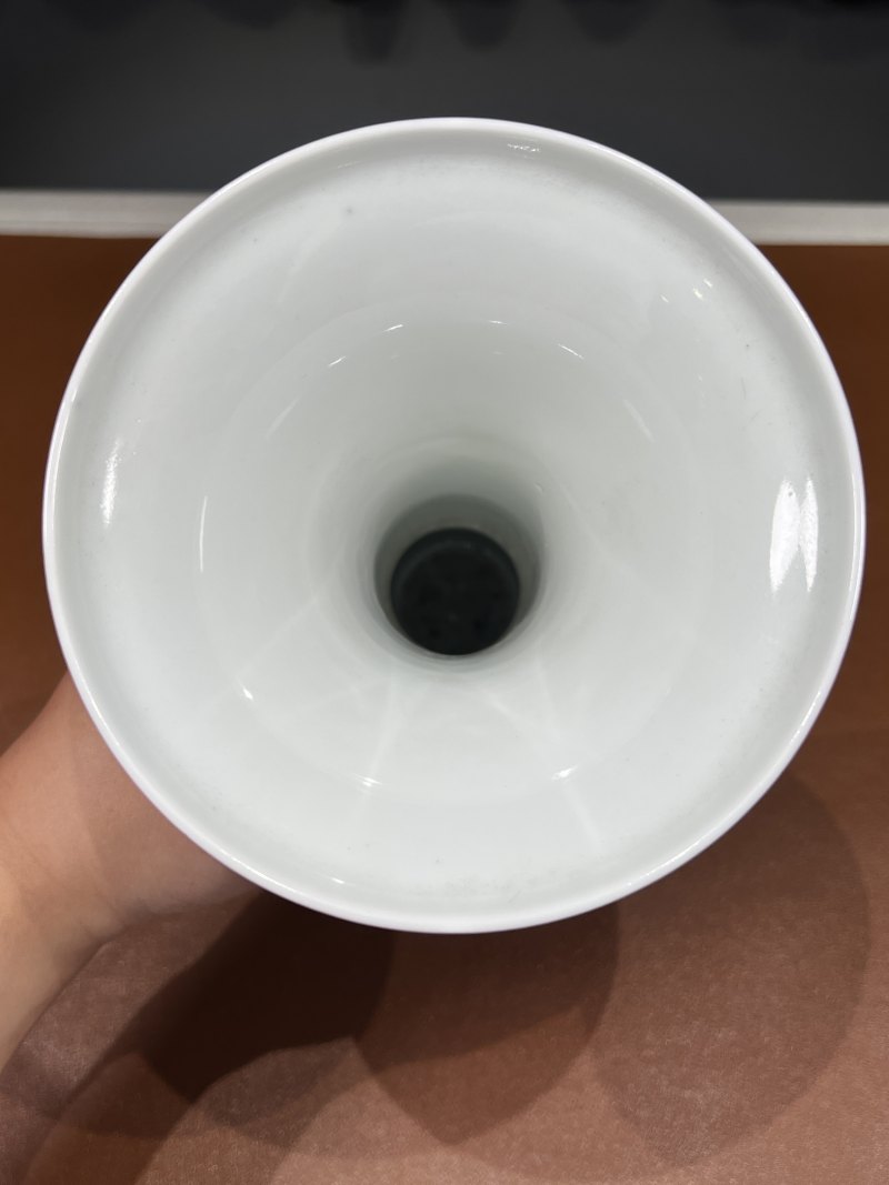 民国 仿雍正胭脂红釉花觚 - 图6