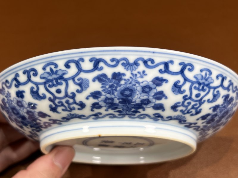 清雍正 青花簇菊捧寿纹盘一对 - 图18