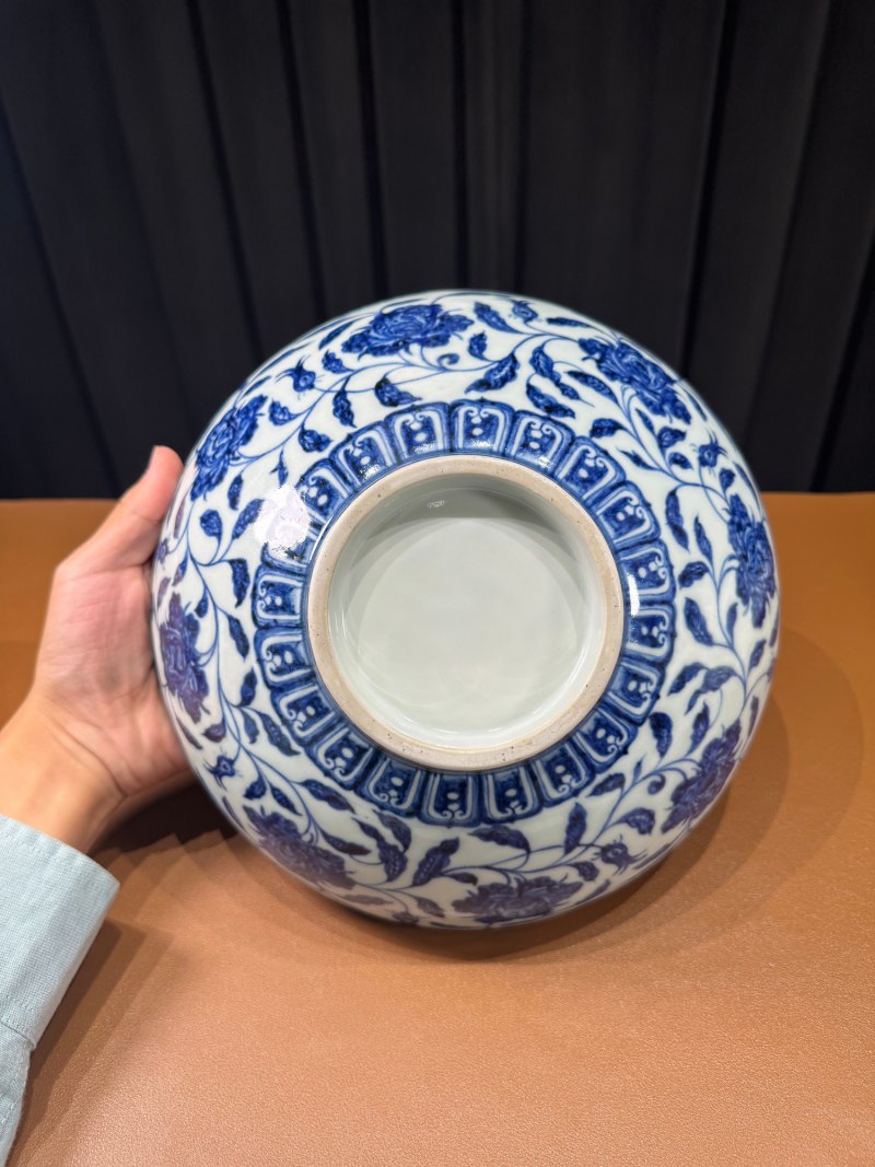 明宣德 青花缠枝莲纹大碗 - 图8