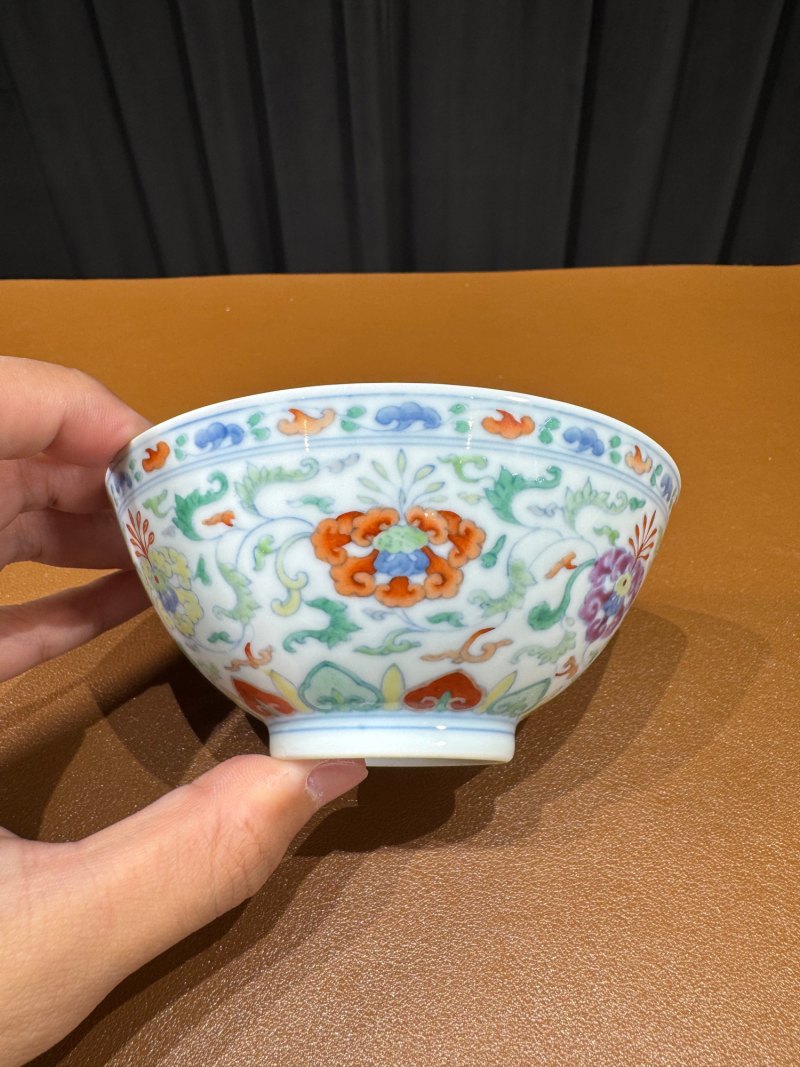 清雍正 斗彩洋花纹小碗 - 图3