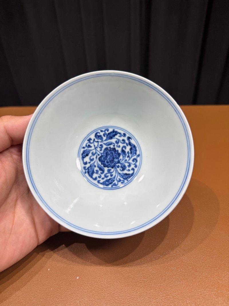 清雍正 青花缠枝花卉纹碗一对 - 图13