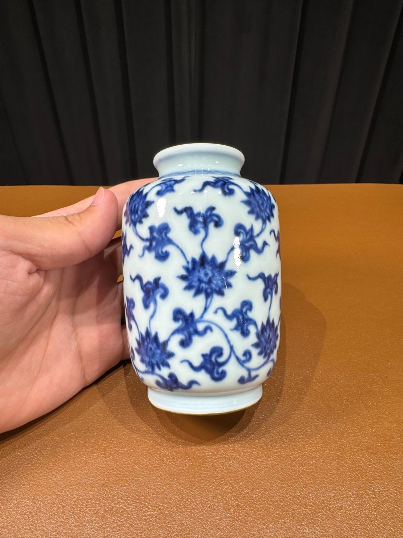清雍正 青花缠枝花小罐 - 图4