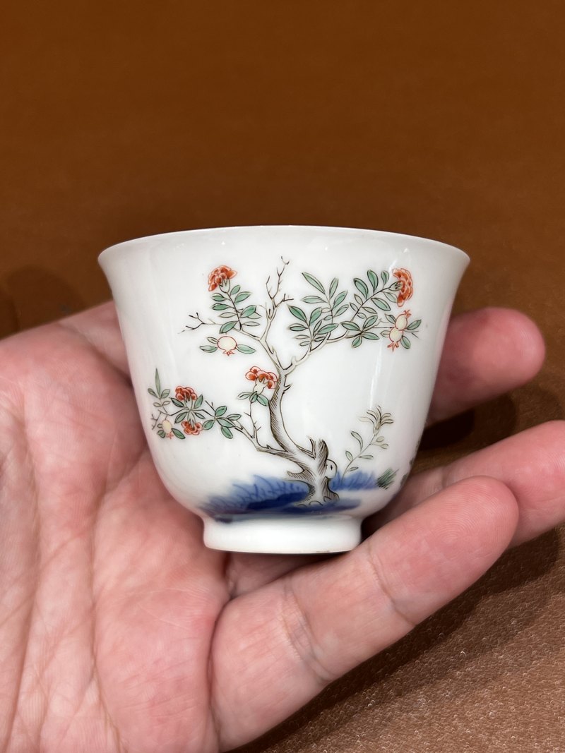 清康熙 五彩五月石榴花神杯 - 图4