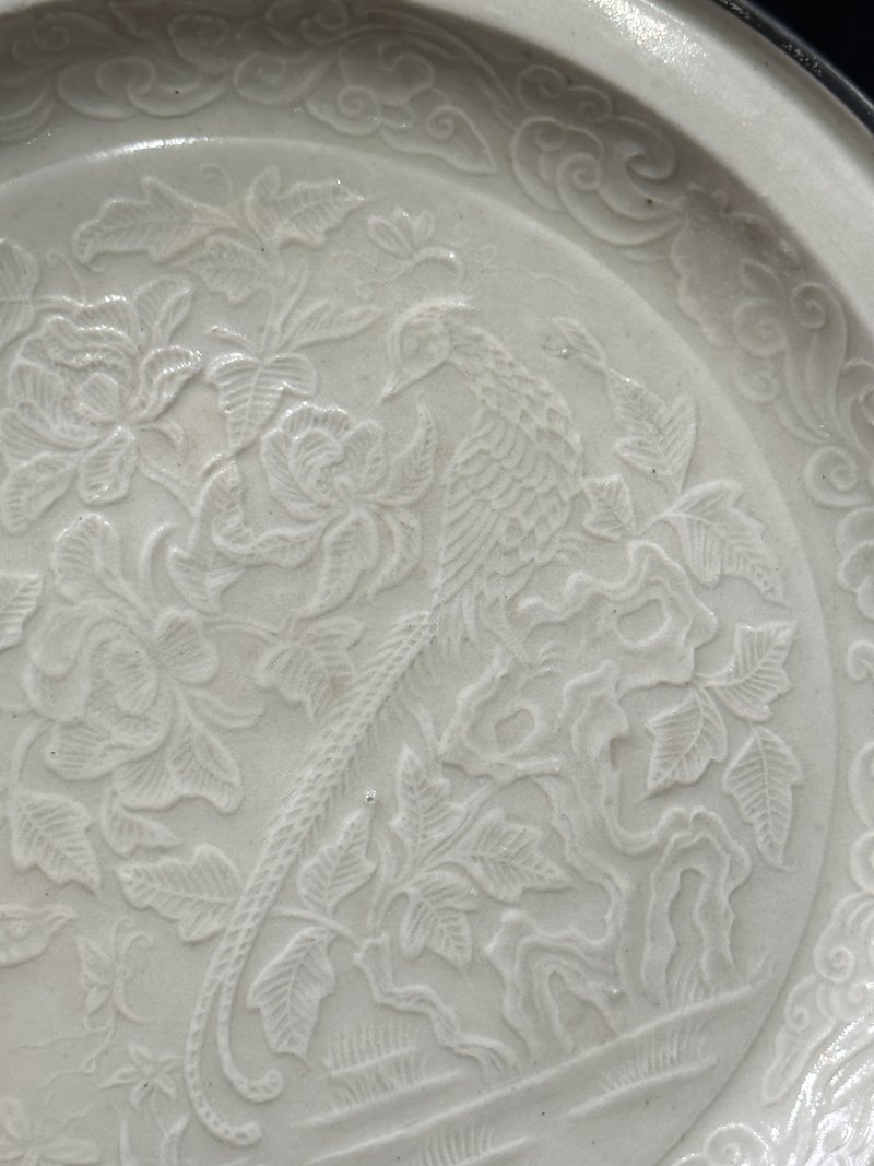 明 定窑印花缠枝花纹花口盘 - 图7
