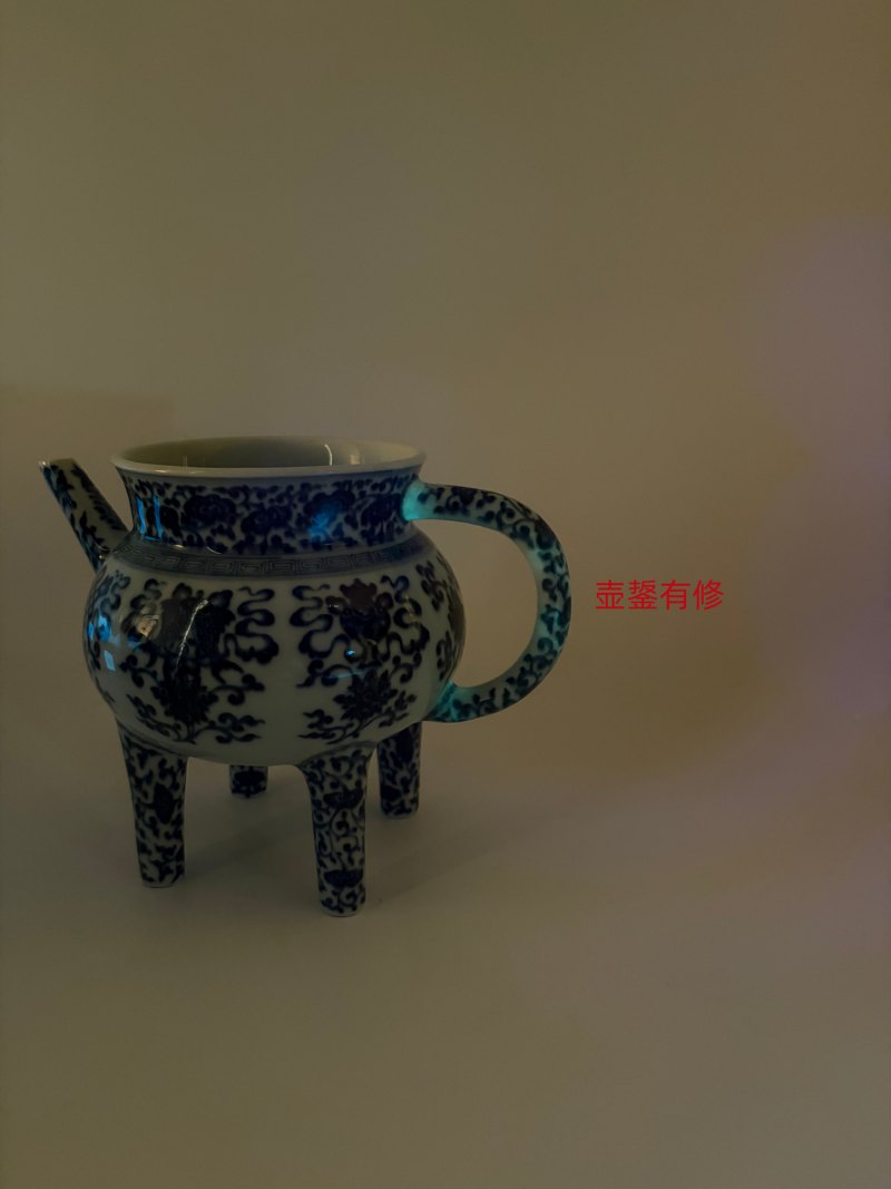 清乾隆 青花莲托八吉祥纹盉壶 - 图15