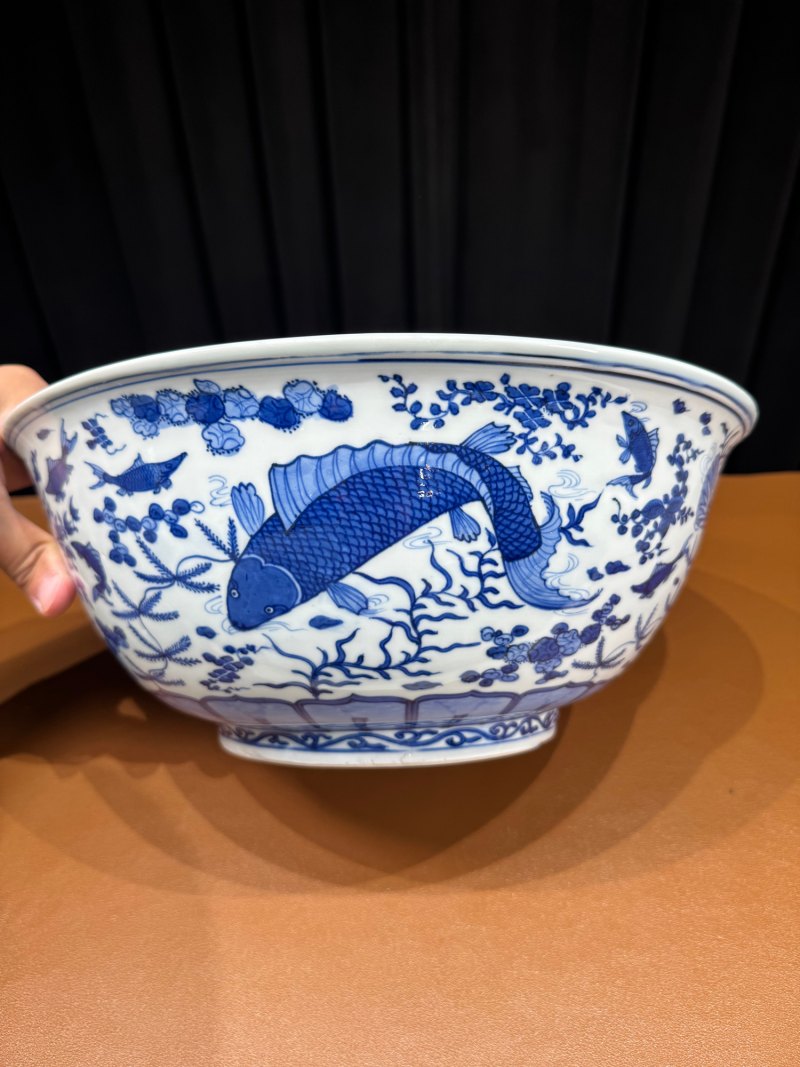 明万历 青花清廉礼贵鱼藻图云鹤大碗 - 图4