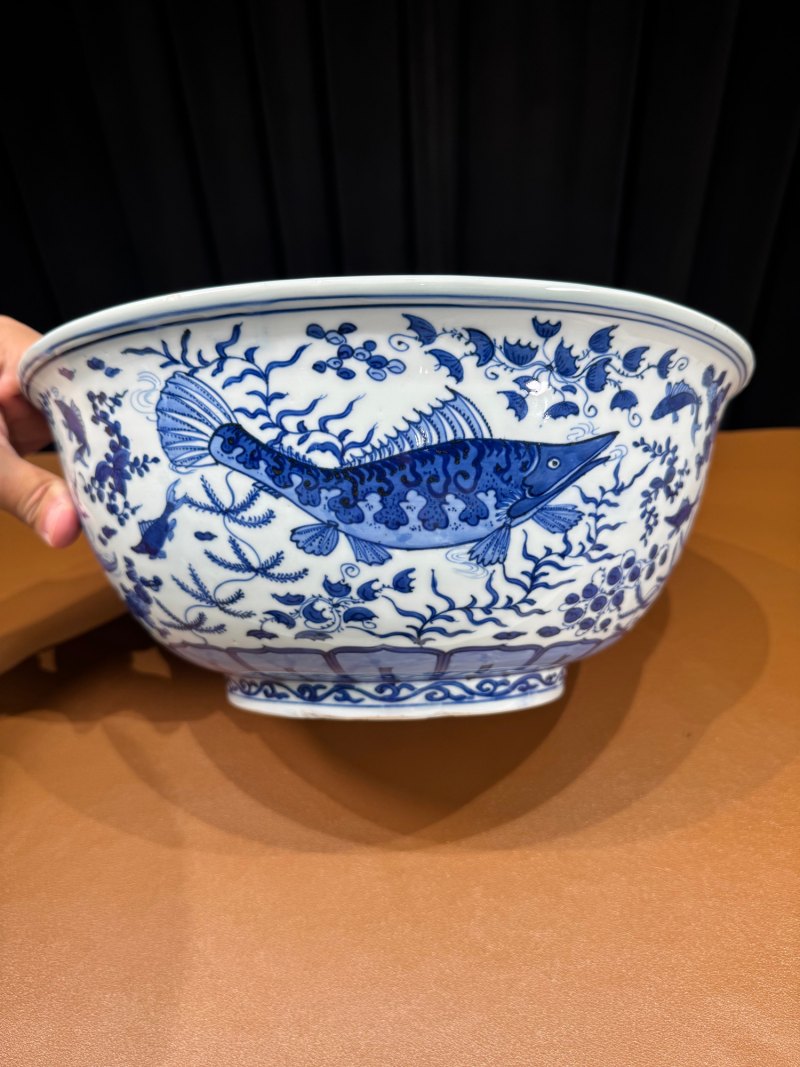 明万历 青花清廉礼贵鱼藻图云鹤大碗 - 图5